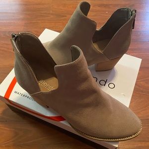 Blondo ankle booties